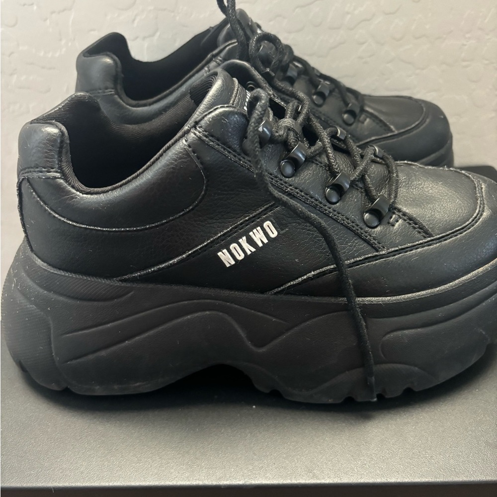 NOKWOL Scripter Women’s shoes chunky sneakers… black … sz 7 US… pre-owned